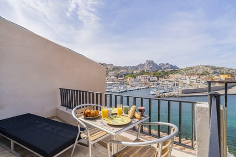 Résidence Les Goudes, appartements accés direct à la plage, vue mer Apartment in Marseille