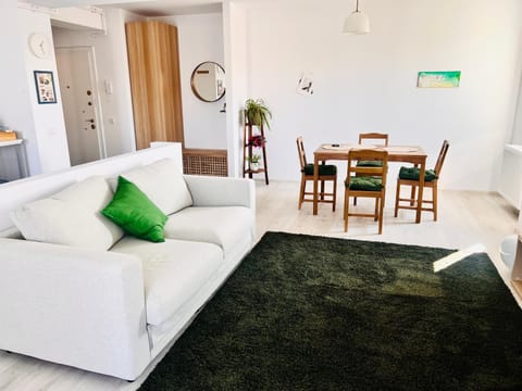 Communal lounge/ TV room, Bed, TV and multimedia, Living room