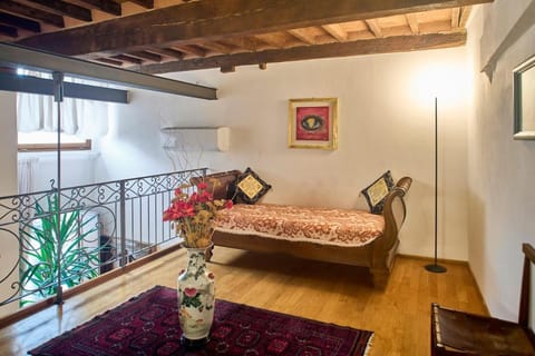 La Torre Historic Charm on the Main Corso Apartment in Siena