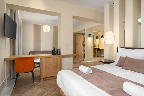 Bed, Living room, Photo of the whole room, Dining area