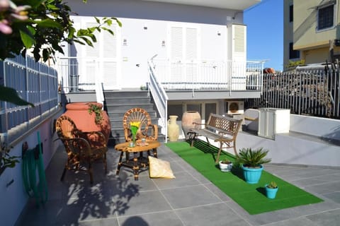 Property building, Balcony/Terrace