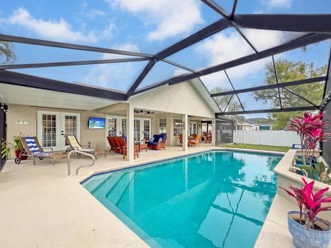 Swimming pool
