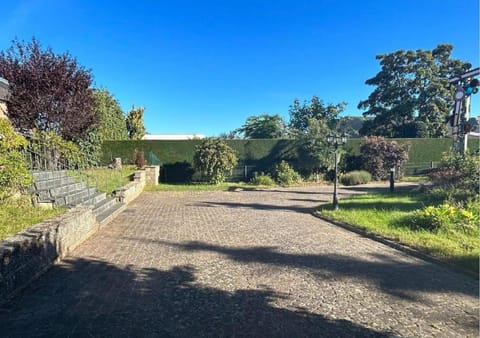 Property building, Parking