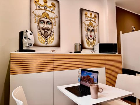 TV and multimedia, Decorative detail