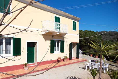 Property building, Day, Natural landscape