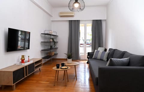 TV and multimedia, Balcony/Terrace, Living room, Seating area