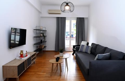 TV and multimedia, Balcony/Terrace, Living room, Seating area