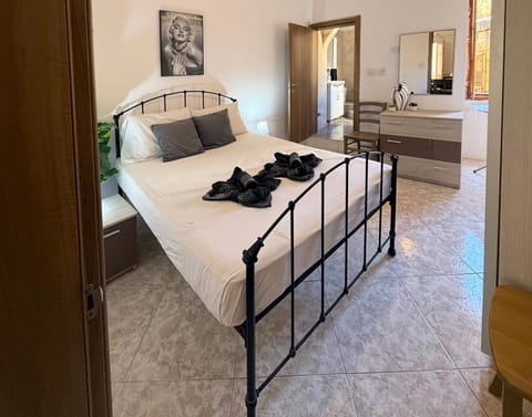 Bed, Photo of the whole room, Bedroom, towels, wardrobe