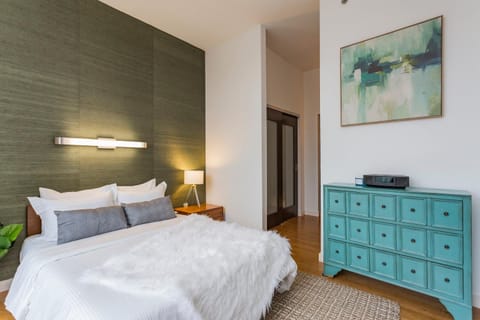 Artsy Retreat Condo 30day min w WiFi AC Parking TV Furnished Rooftop 3455 House in East Nashville
