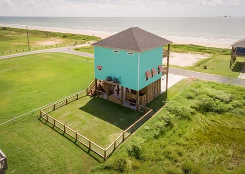 Nautibeach Views from Multiple Decks, Sleeps 14 House in Bolivar Peninsula