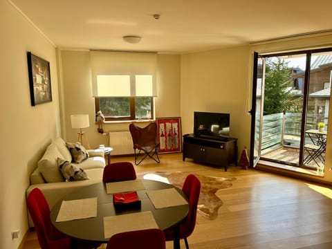 TV and multimedia, Seating area