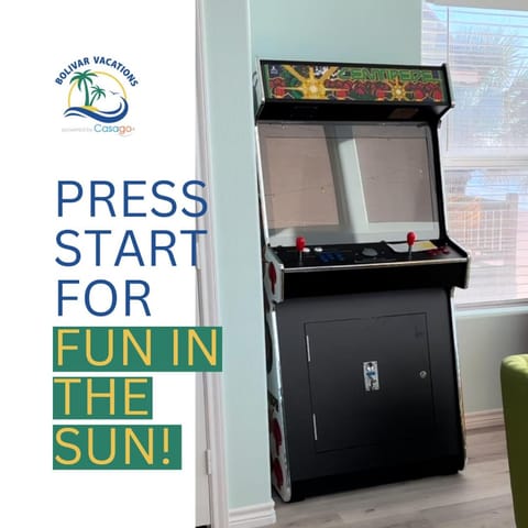 Shenanigans! Beachfront & HotTub House in Bolivar Peninsula