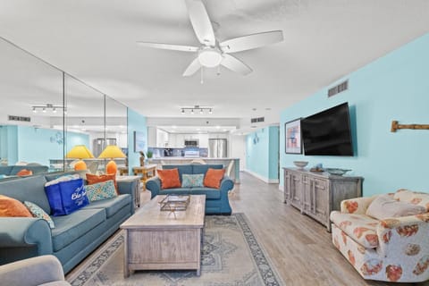 Watercrest Waves! Beachfront 2BR/2BA condo, Sleeps 8, Stunning Gulf Views! House in Lower Grand Lagoon