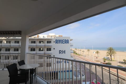 Natural landscape, View (from property/room), Balcony/Terrace, Beach, Sea view
