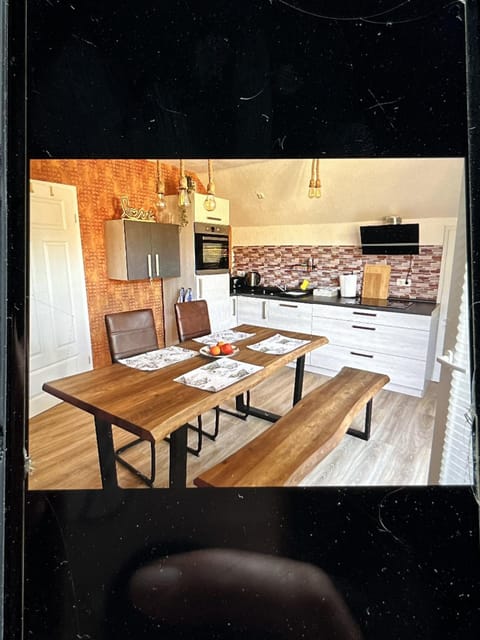 Property building, Kitchen or kitchenette, Living room