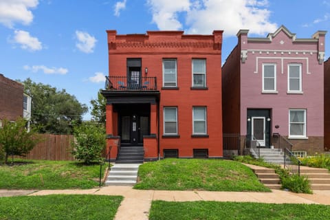 Red Brick Hideaway House in Saint Louis