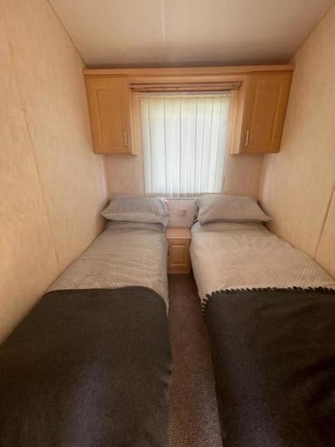 6 Berth Caravan Skegness Highfields and the Haven Campground/ 
RV Resort in Skegness