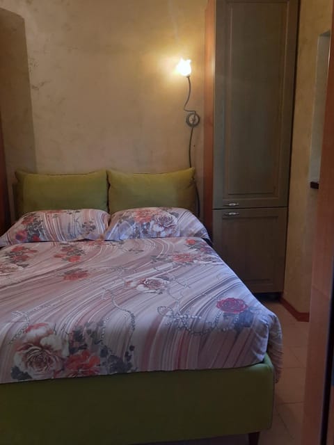 Bed, Bedroom, wardrobe