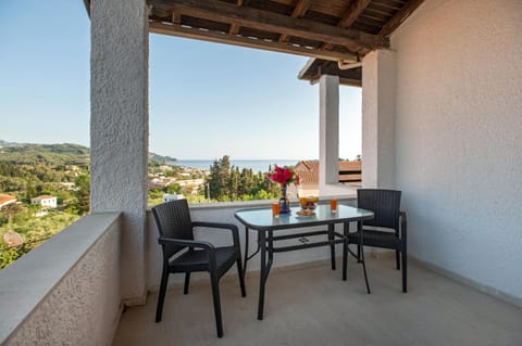 Patio, Day, Natural landscape, View (from property/room), Balcony/Terrace