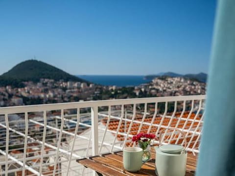 Natural landscape, View (from property/room), Balcony/Terrace, Sea view