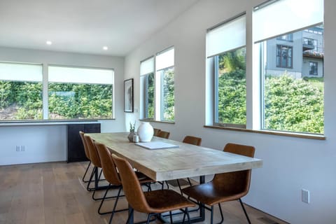 Sherman Retreat House in Hood River