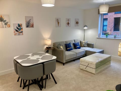 Living room, Photo of the whole room, Seating area