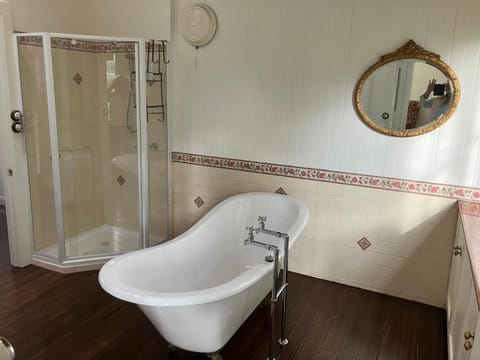 Library Cottage Apartment in Tasmania