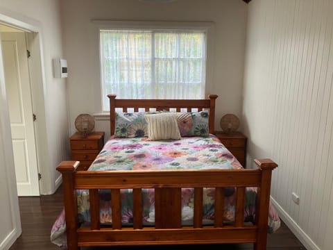 Library Cottage Apartment in Tasmania