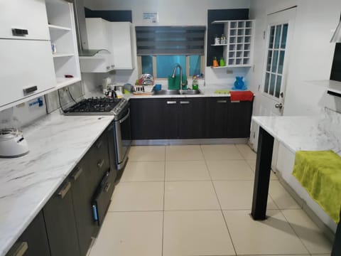 Kitchen or kitchenette, Kitchen or kitchenette, oven, pet friendly