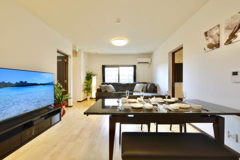 TV and multimedia, Living room, Dining area