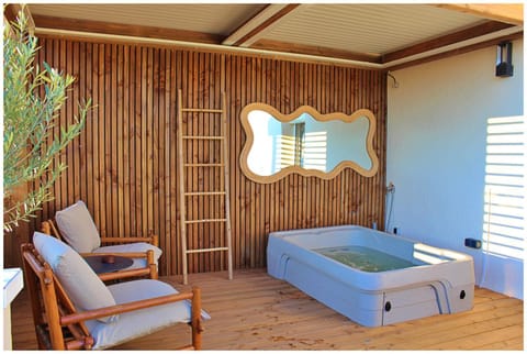 Patio, Hot Tub, Balcony/Terrace, Spa and wellness centre/facilities