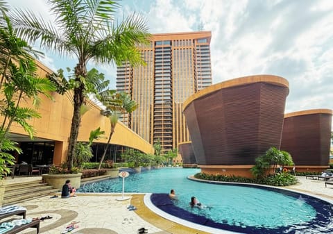 Property building, Day, Garden, City view, Pool view, Swimming pool, Swimming pool, group of guests