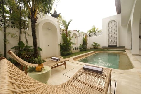Garden, Pool view, Swimming pool, sunbed