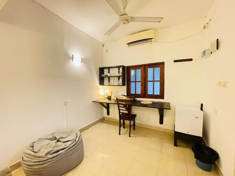 Photo of the whole room, air conditioner