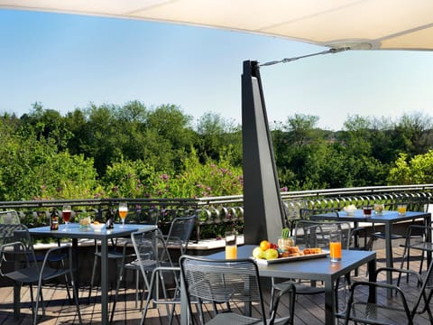 Restaurant/places to eat, Day