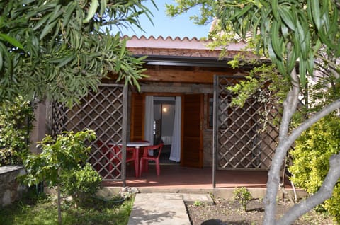 Patio, Facade/entrance