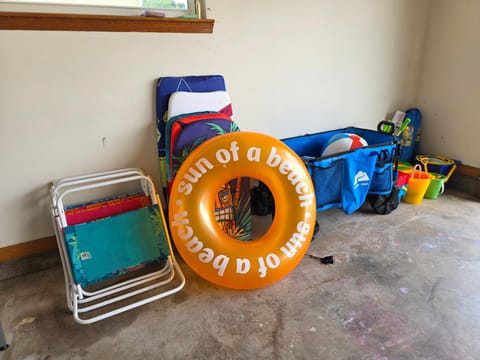 Spacious 3BR Family Beach Home 5 Mins to Panama City Beach & Sleeps 9 Hot tub House in Lower Grand Lagoon