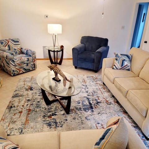 Spacious 3BR Family Beach Home 5 Mins to Panama City Beach & Sleeps 9 Hot tub House in Lower Grand Lagoon