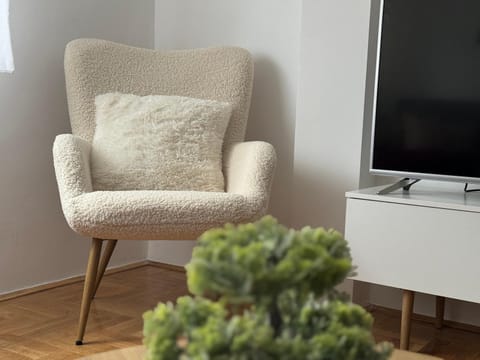 Communal lounge/ TV room, TV and multimedia, Evening entertainment