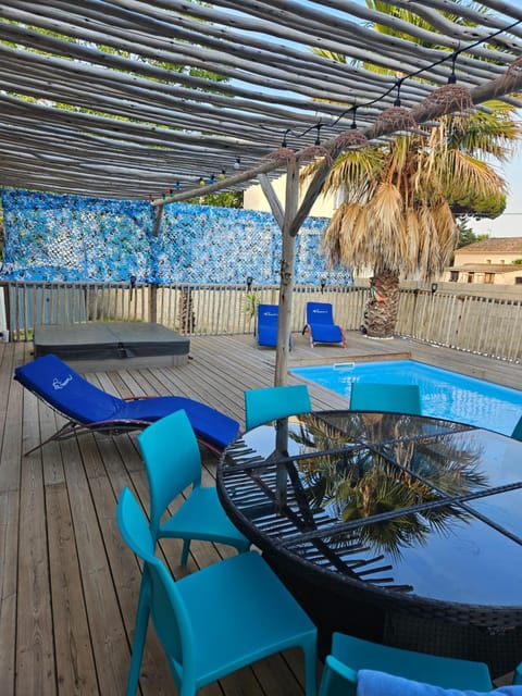 Patio, Swimming pool