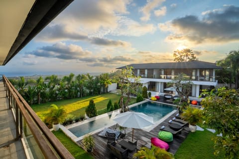 Natural landscape, Garden, View (from property/room), Pool view, Swimming pool, Sunset, sunbed