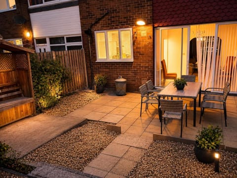 Garden, Inner courtyard view