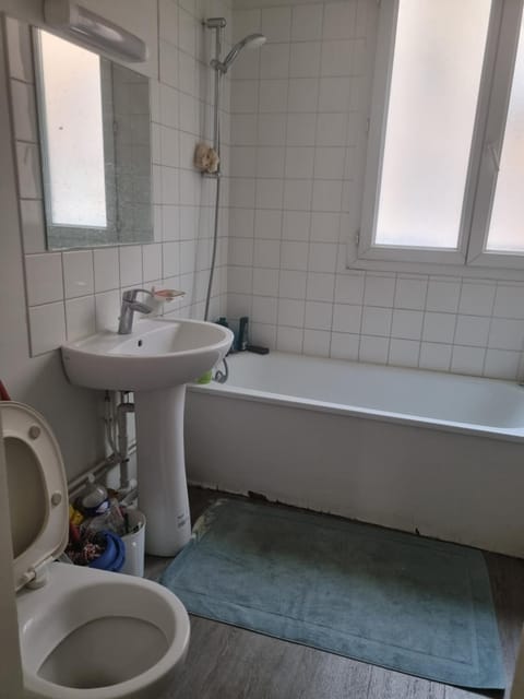 Nice stay close to paris Apartment in Aubervilliers