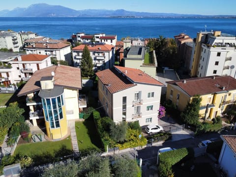 Le Bouganville Apartment Apartment in Desenzano del Garda