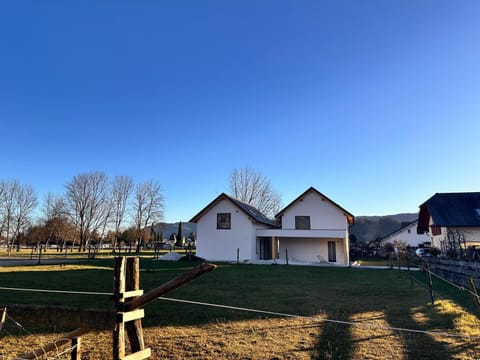 Property building, Natural landscape