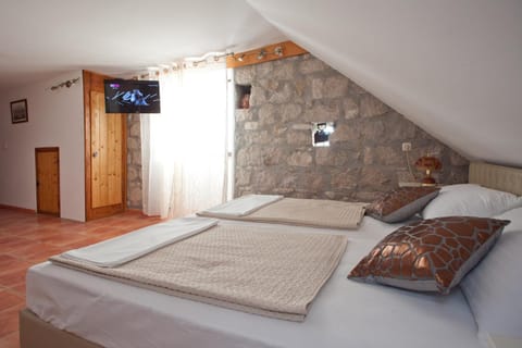 TV and multimedia, Bedroom