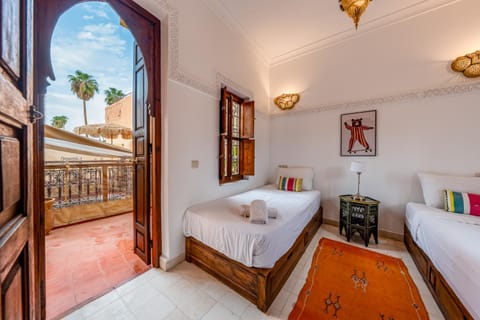 Bed, View (from property/room), Balcony/Terrace, Photo of the whole room, towels