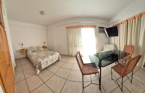 Bed, TV and multimedia, Living room, Photo of the whole room, Bedroom