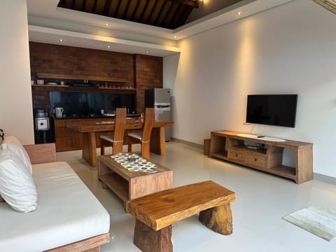 Communal lounge/ TV room, TV and multimedia, Kitchen or kitchenette, Living room, Seating area