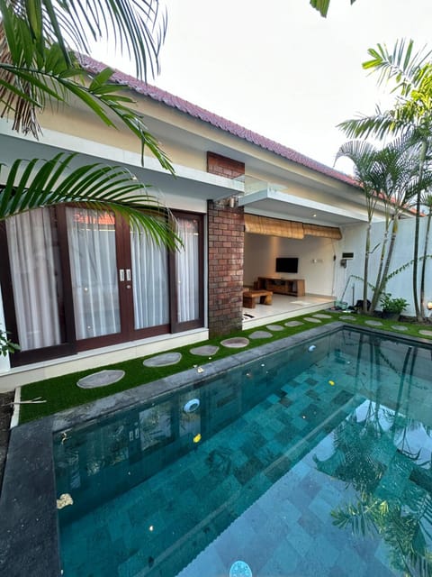 Property building, Pool view, Swimming pool